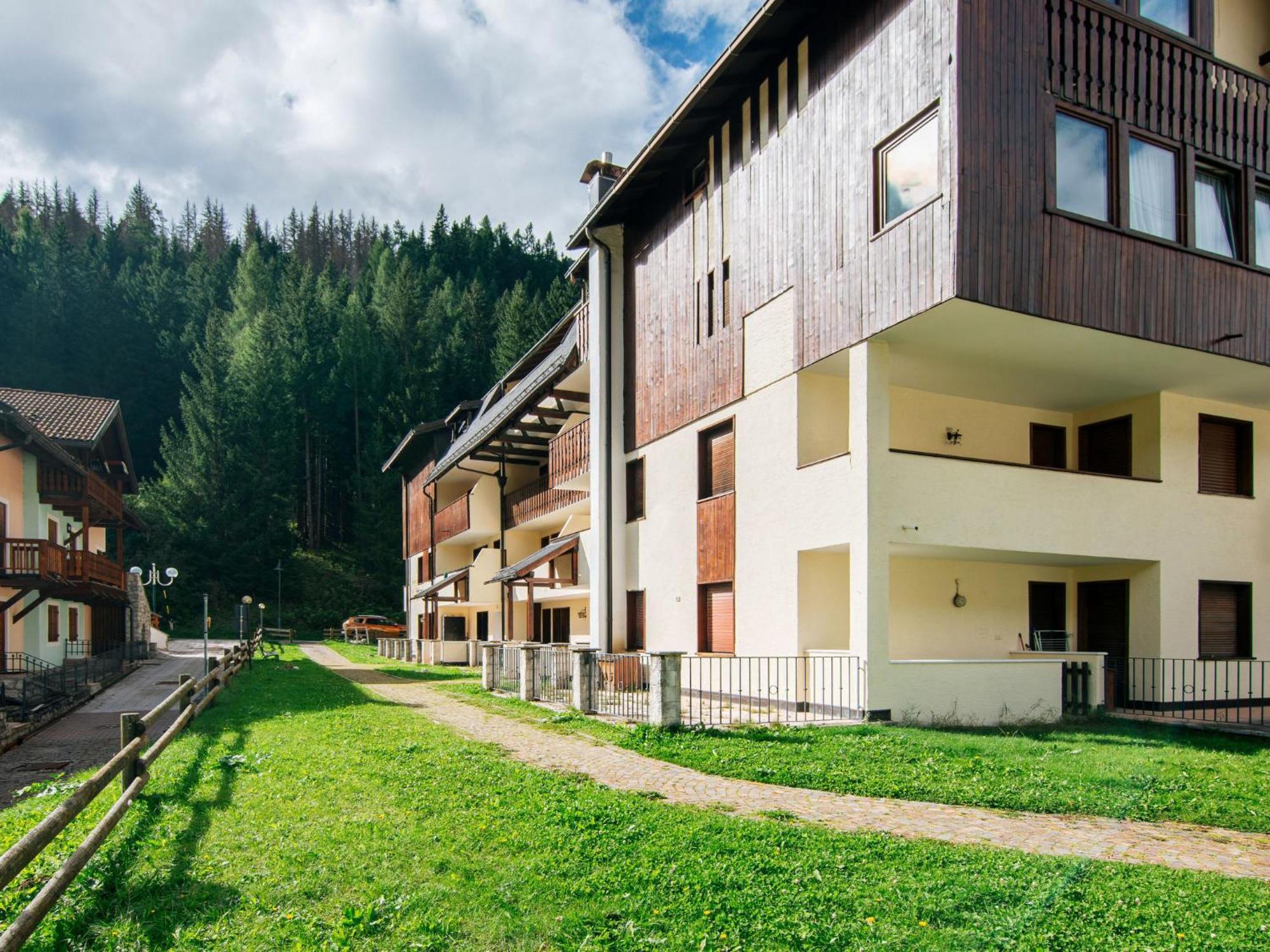 Apartment Des Alpes-8 By Interhome カナツェーイ エクステリア 写真